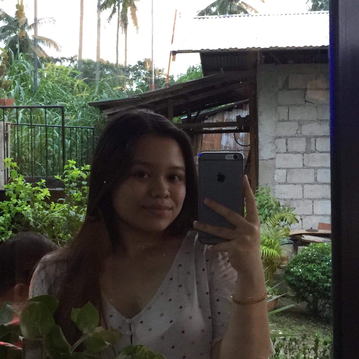 lhsfies's tweet photo. good morning, buhay pa 'ko!! 

#jslfieday https://t.co/sFPYGWKwUw