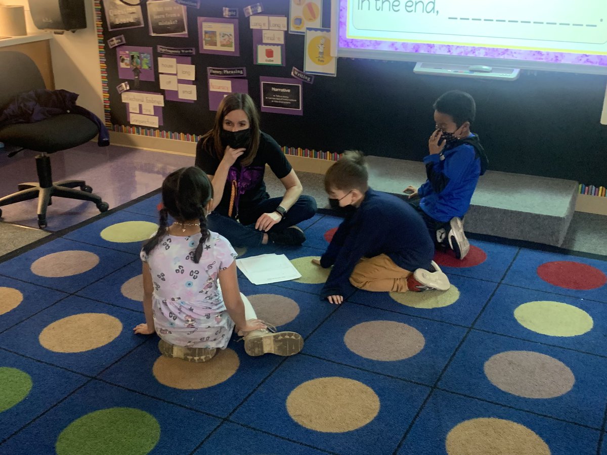 AlisonGuernsey's tweet photo. Writing and conferencing about writing in 1st grade! #weirstaffrocks https://t.co/jPYTXLrSGZ