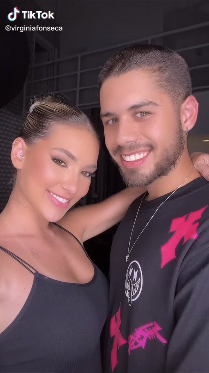 anacomenttaa's tweet photo. virginia e zé felipe,significado de tanto faz 🤯🥵 https://t.co/Ri8yybCrZa