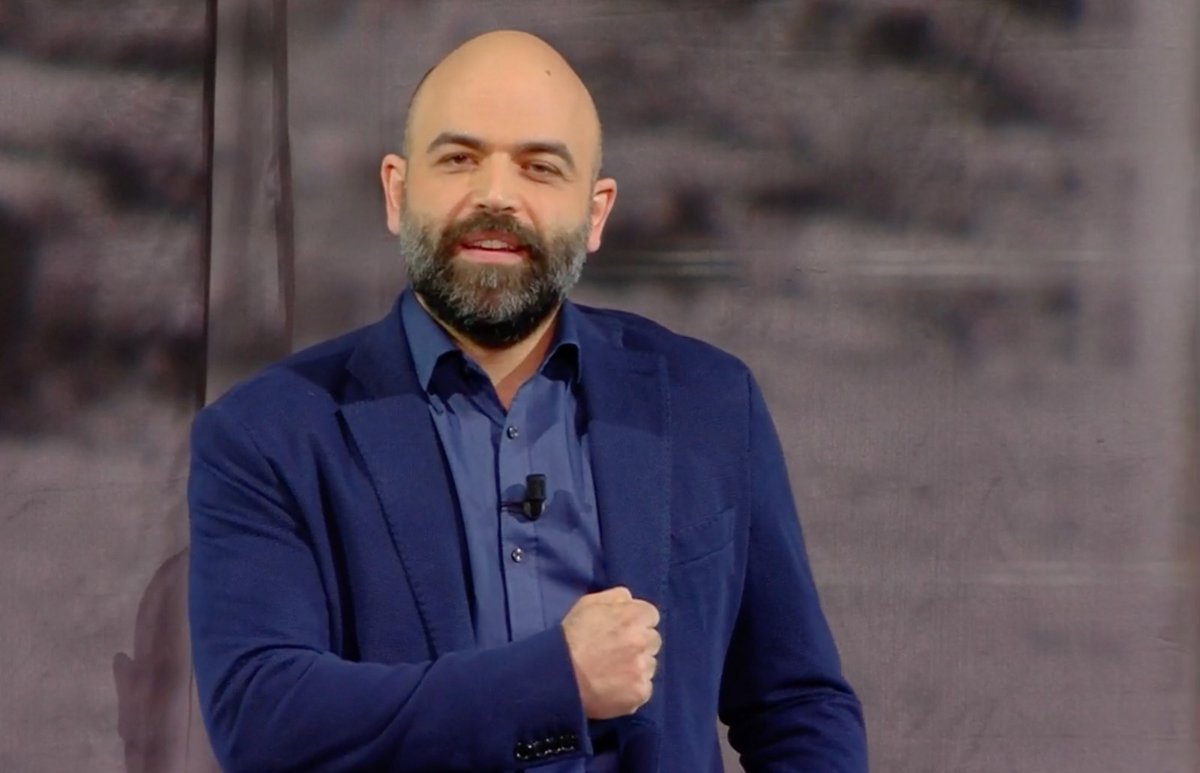 L'omaggio di Roberto Saviano a Falcone e Borsellino nel trentennale delle stragi di Capaci e via D'Amelio #ANSA #Sanremo2022