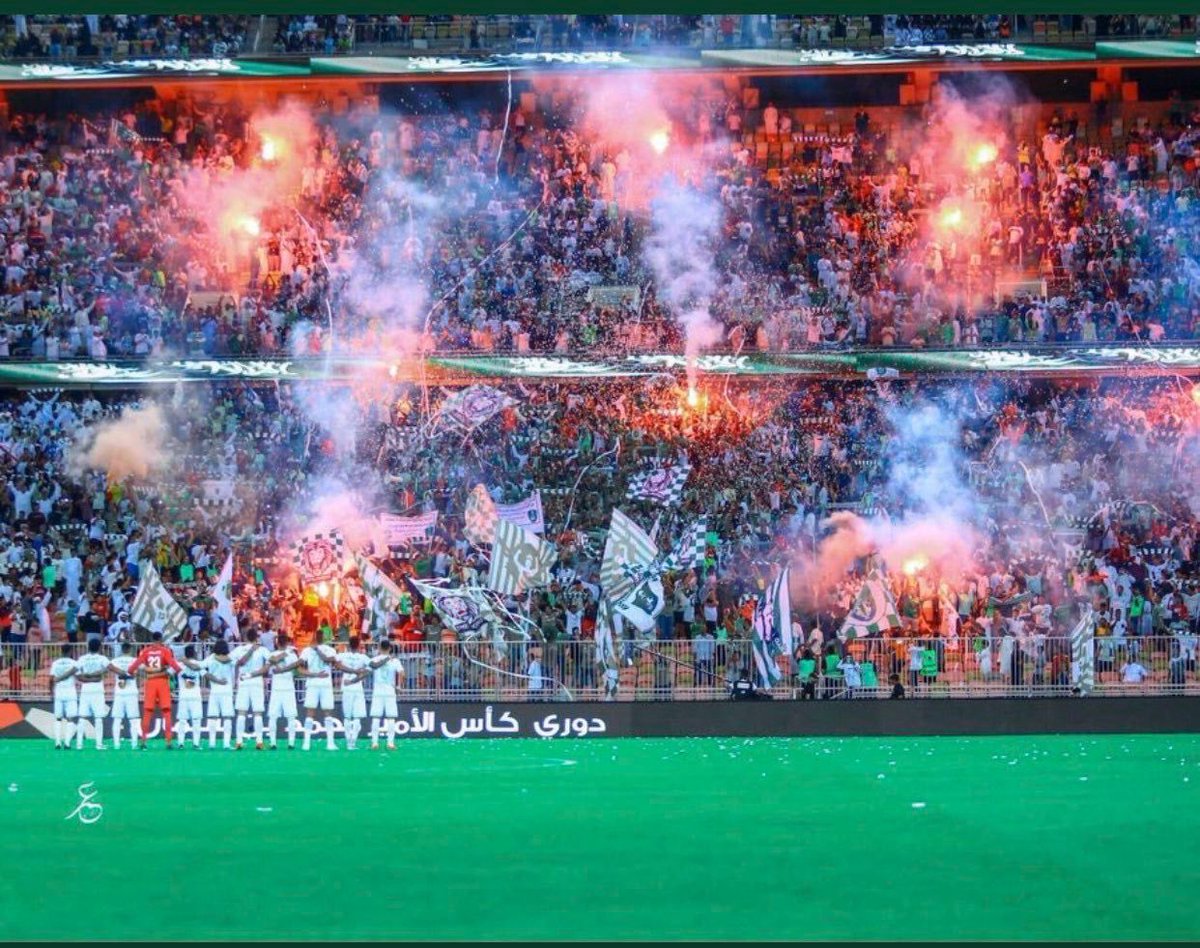 13alsayed's tweet photo. @ALAHLI_FC النادي #الاهلي غالي وجماهيره أغلى وعليه اتكفل بكل تذاكر  الملعب في مواجهة #التعاون على أن يتم توزيعها بمتجر النادي غداً.
وكل التوفيق لنادينا الملكي الحبيب #الاهلي 
#جمهورنا_محترفينا_امام_التعاون https://t.co/1le7xDDf1q