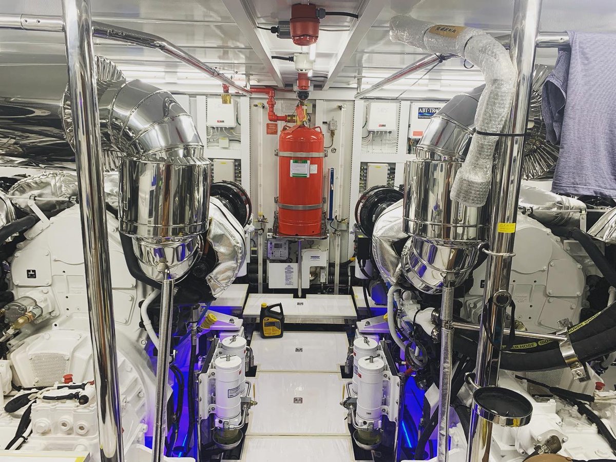 yachtsoftware's tweet photo. Setting up Seahub onboard a brand new 103ft Horizon. Complete equipment database installed and the maintenance plan implemented. Getting off on the right foot with an organised PMS in place - thats what we like to see #yachting #superyachts https://t.co/yW5OQCrnhk
