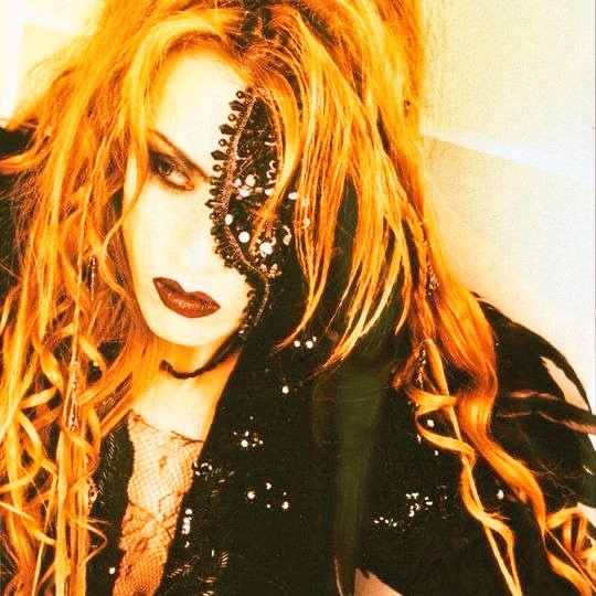 𖤐 kamijo' lareine