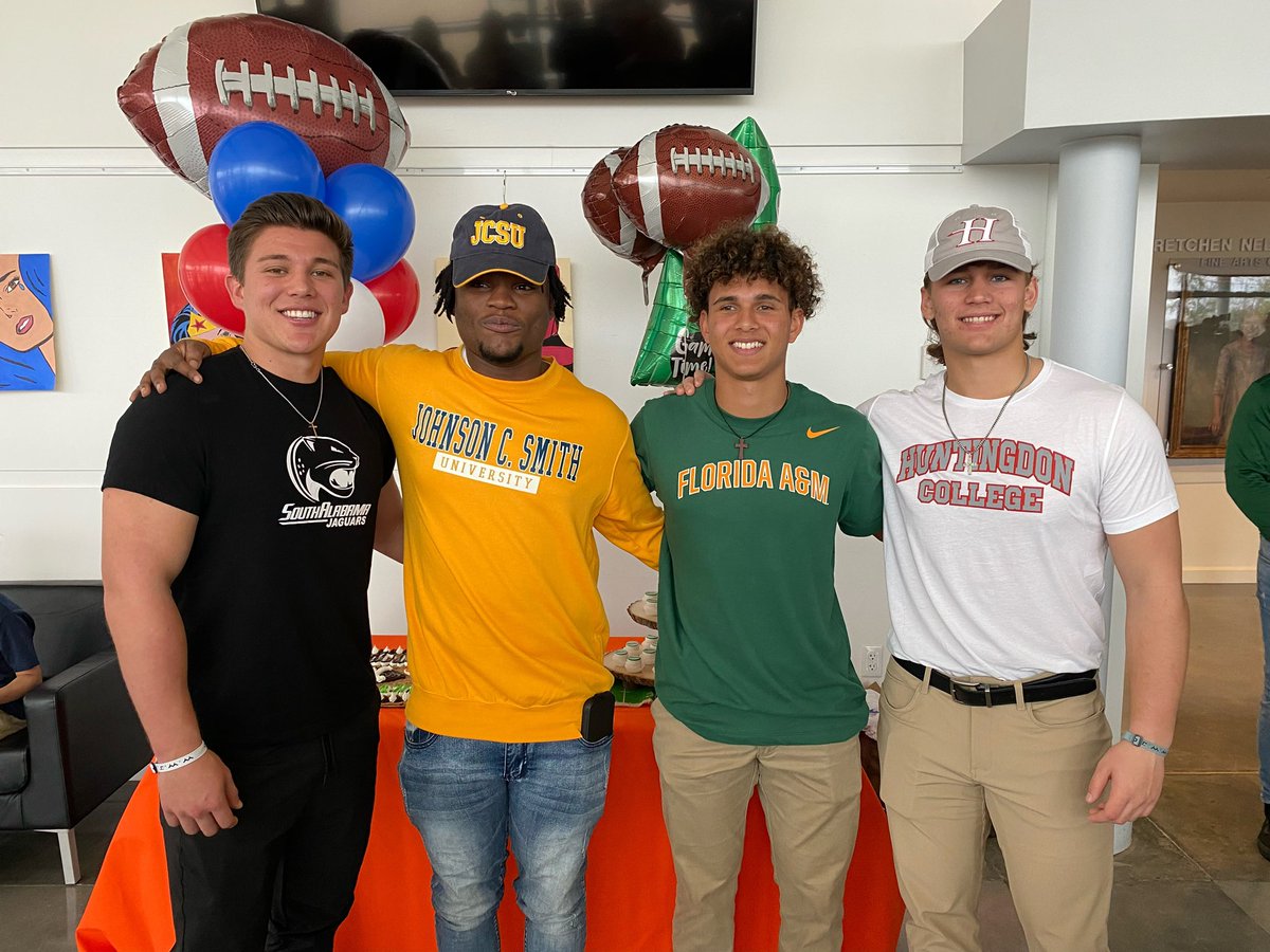 MosleyDolphinFB's tweet photo. So proud of these guys and what they accomplished at Mosley Football. Look forward to watching these guys play on Saturdays, and continue to grow into outstanding young men. 
#MosleyMade https://t.co/XoedGhQrOI