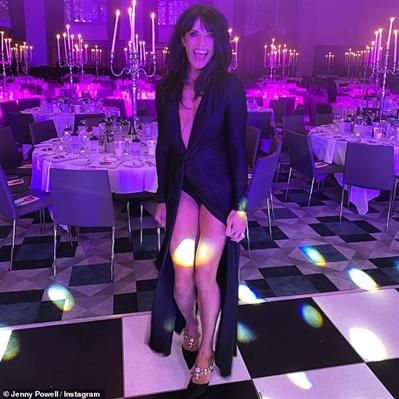 Jenny Powell, 53, flashes her underwear in daring gown at Manchester awards show... hours a... https://t.co/3WlBy1VLN4 https://t.co/94Ndkqzp7T