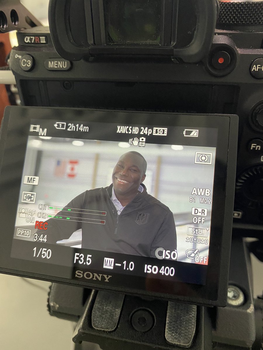 TylerAEsquivel's tweet photo. Busy morning here in Las Vegas for #JetsTV!

Had a chance to catch up with former #NHLJets goalie ‘Pokey’ Reddick (1986-89) and #MBMoose alumni Fred Brathwaite (1996-98). 

Stay tuned! https://t.co/gvf9nUAnbh