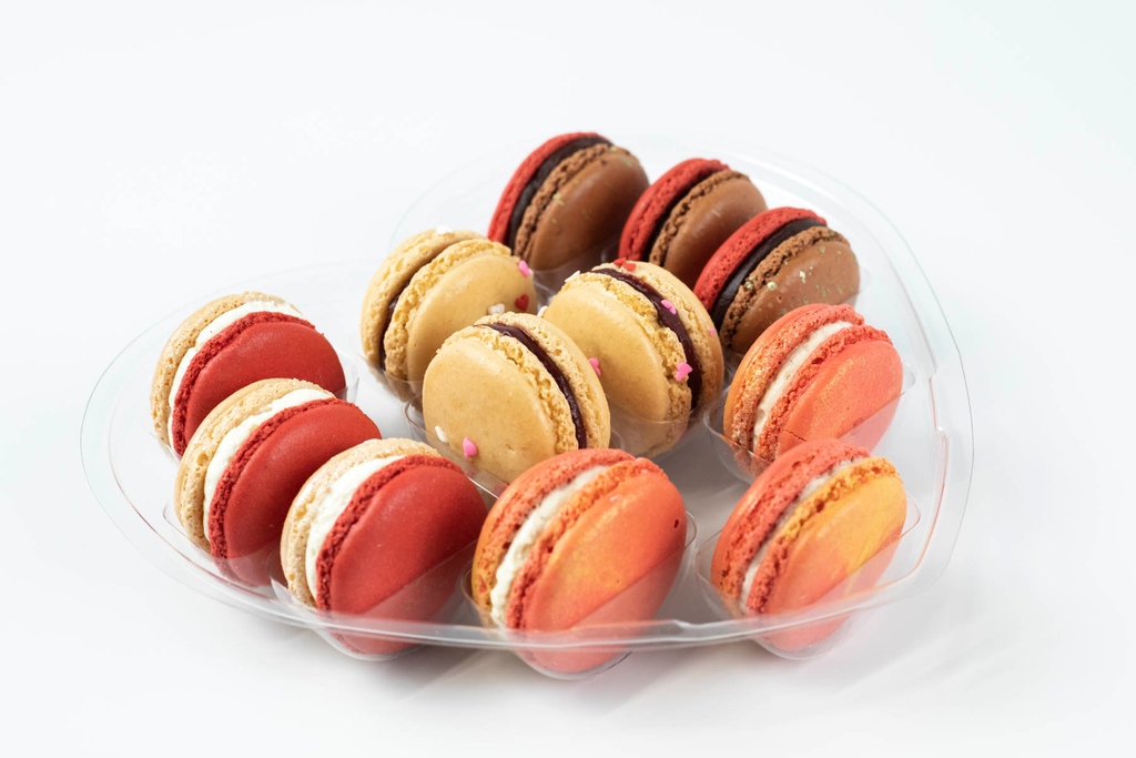 💖Heart-shaped packages are by far the best kind.💖 Have you checked out our Valentine's Day variety packs?⁠
⁠
💝Reserve today and get your sweets in time for V-Day! 
#valentinesday #love #valentinesgifts