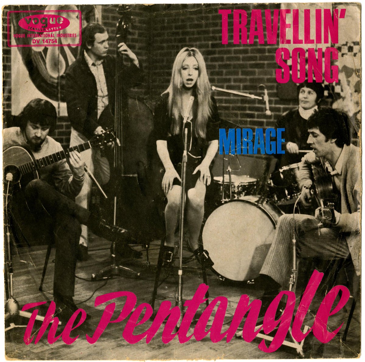 “Travellin’ Song” was Pentangle’s debut single from 1968, and was never included on a full album. It was the only track that Shel added strings to. #britishinvasion #60s #folk