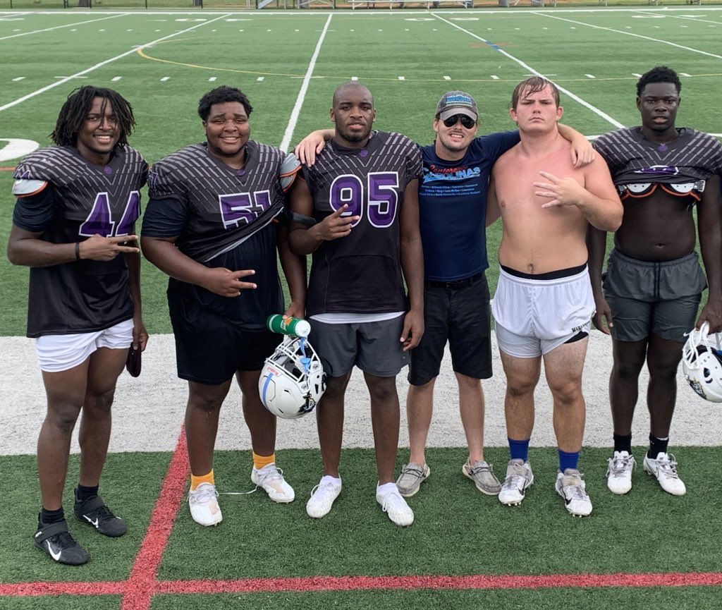 HollisterCoach's tweet image. 🏴‍☠️Everyone in this picture have gone on to earn a D1 or D2 scholarship to go to college to play football
🏴‍☠️this happened because they believed in the post grad process @CollegiateMb 
🏴‍☠️Worked their butts off day in and day out! 
🏴‍☠️ Blessed to have coached them! #PostGradSuccess