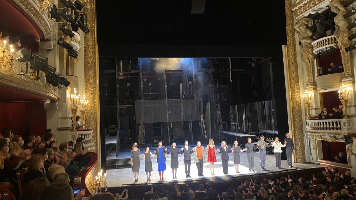 Magnifique #Tartuffe ou l’hypocrite <a href="/ComedieFr/">Comédie-Française</a> dans une mise en scène moderne et subtile de <a href="/IvoHove/">IvoVanHove</a> 
Un texte qui résonne avec l’actualité.
👏👏 <a href="/LoicCorbery/">Loïc CORBERY</a> Denis #Podalydes Christophe #Montenez Marina #Hands Julien #Frison Dominique #Blanc Claude #Mathieu