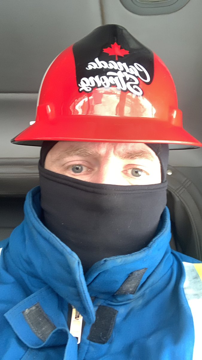 TheNorthernAlex's tweet photo. So it’s a bit chilly today but there’s no wrong weather, just inadequate gear #ABOilAndGas https://t.co/DCQVUeW5oy