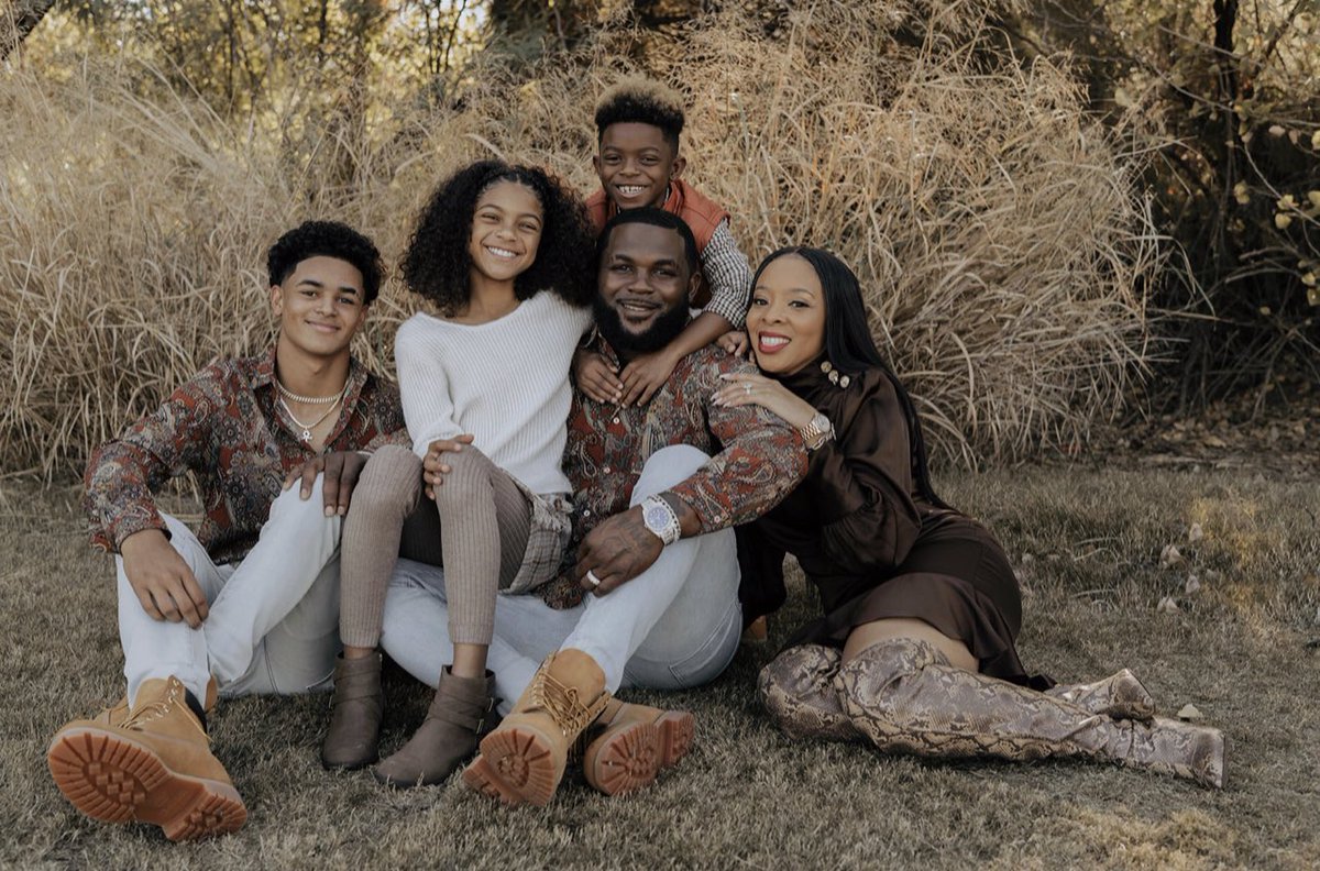 CoericR's tweet photo. Family 😍😍 https://t.co/IOB2THFLWb