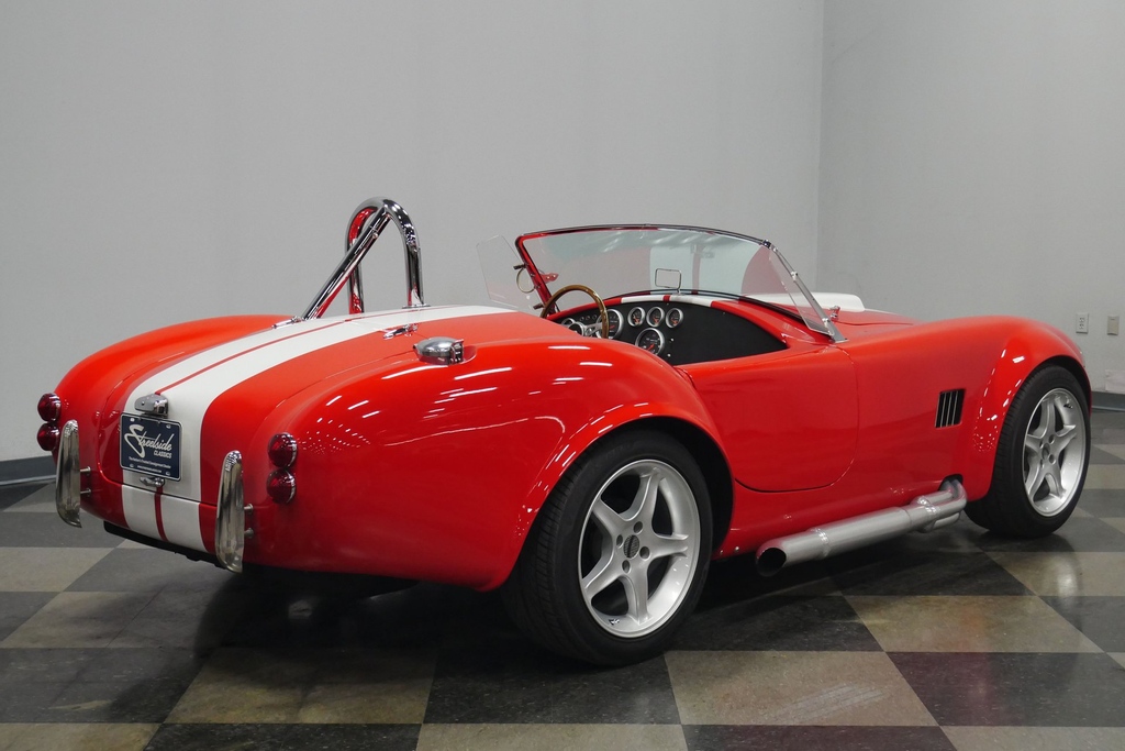 streetsidecars's tweet photo. This 1965 #Shelby #Cobra Factory Five features a fuel injected 5.0-liter V8 paired with a 5-speed manual transmission

Link: https://t.co/N0thrJlKsZ

#musclecar #shelbycobra #carrollshelby #vintagecobra #vintageshelby #classiccobra #factoryfive #cobrafactoryfive #V8 #factory5 https://t.co/B2Z0MPFPYz