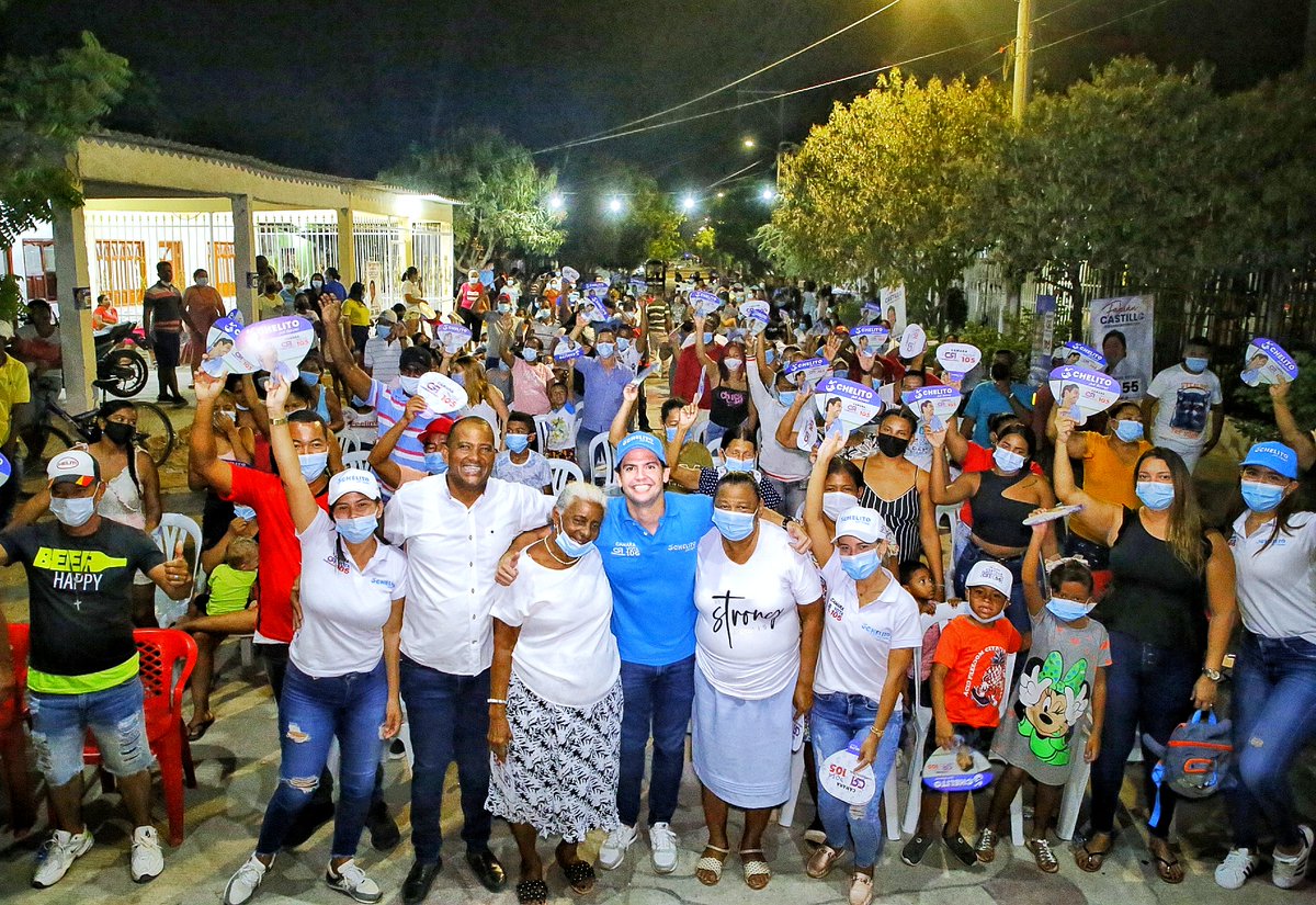 chelitodavilam's tweet photo. Mis llaves! nuevamente en Ciénaga, el #TeamChelito recibe un gran respaldo👏👏👏
Junto a mi hno, el actual concejal Edward Ocha Martínez, más conocido como “Chichi Ochoa” en un evento que llamamos “SE LLENO LA CASA” ya que compartimos con más de 250 familias Cienagueras 🙌 https://t.co/G6Y2ygLhaJ