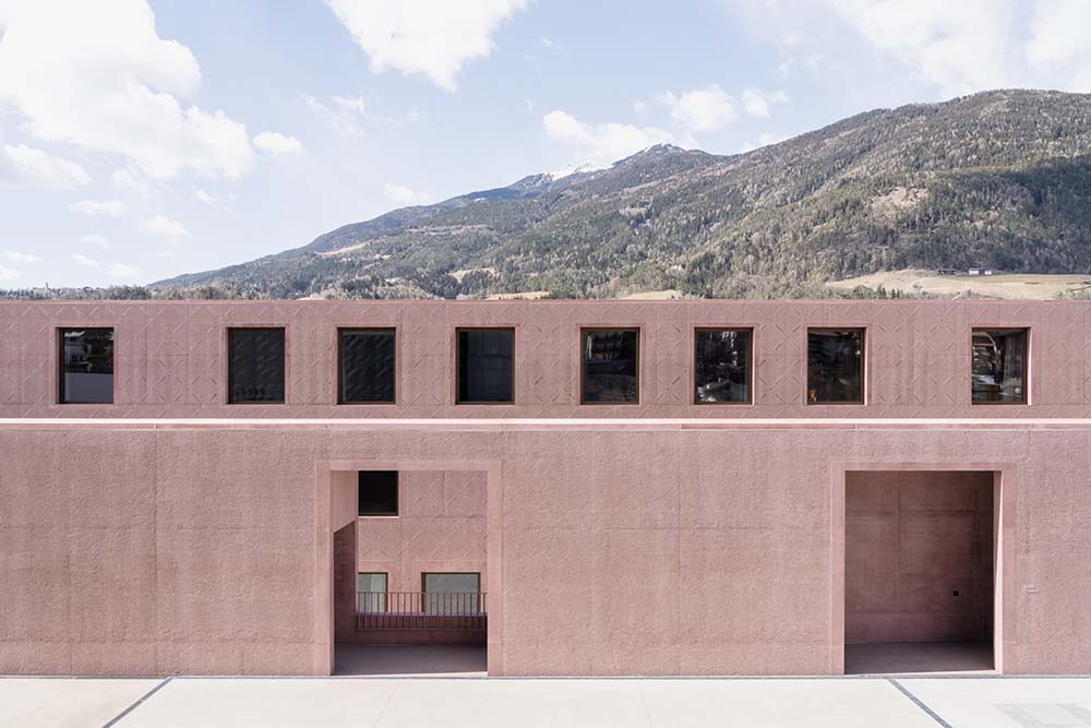 Arquine's tweet photo. La Escuela de Música de Bressanone
https://t.co/uqYAT9WHXp https://t.co/N2EHLz2Idd