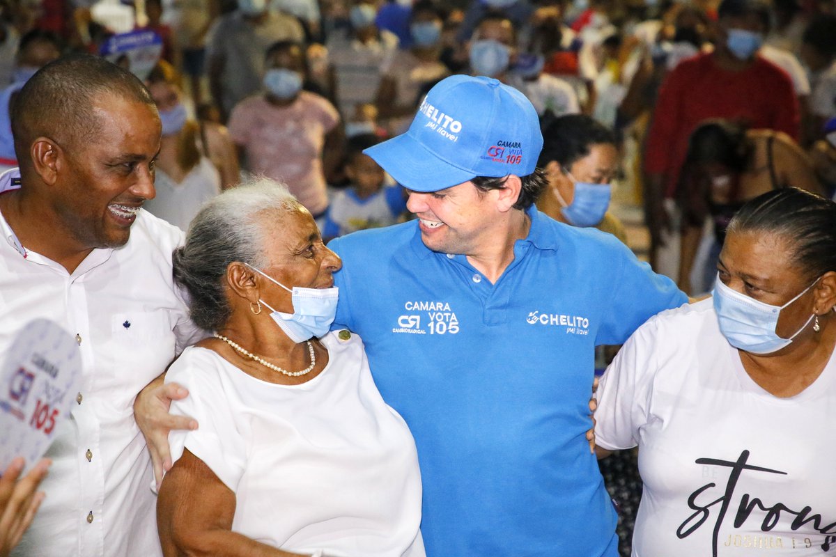 chelitodavilam's tweet photo. Mis llaves! nuevamente en Ciénaga, el #TeamChelito recibe un gran respaldo👏👏👏
Junto a mi hno, el actual concejal Edward Ocha Martínez, más conocido como “Chichi Ochoa” en un evento que llamamos “SE LLENO LA CASA” ya que compartimos con más de 250 familias Cienagueras 🙌 https://t.co/G6Y2ygLhaJ