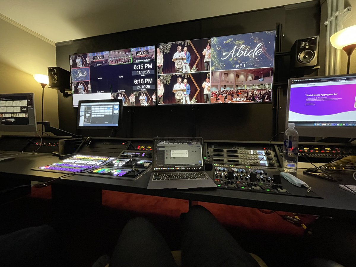 MediaNobts's tweet photo. Media team is ready for #Abide22 https://t.co/fsp3u3YNSR