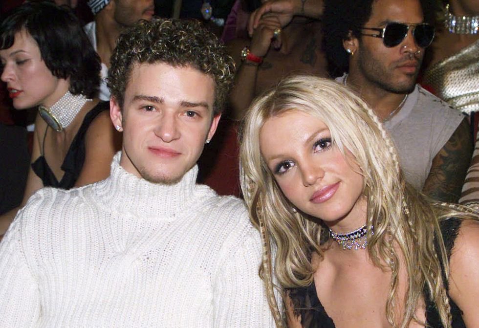 BritneyTheStan's tweet photo. Britney Spears and snakes https://t.co/k4jAHFJ57K