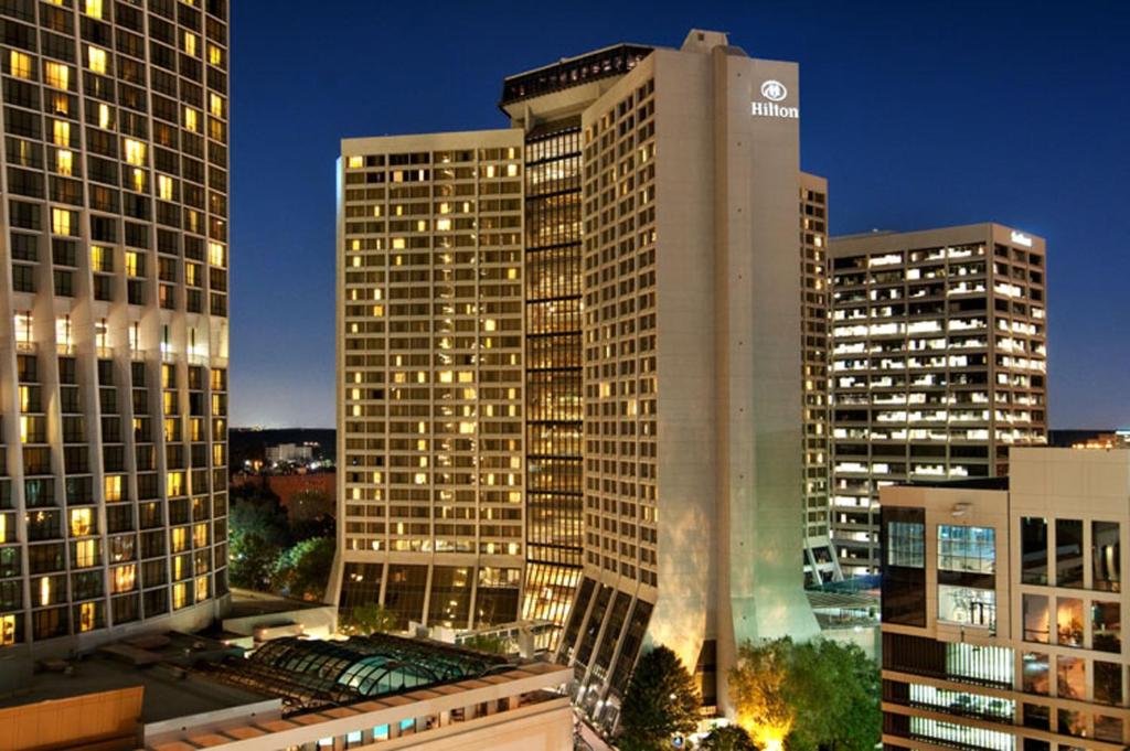 InfoDestination's tweet photo. Hilton Atlanta😀
https://t.co/RoGLy7fjkU👍
*
#atlanta #unitedstates #mp_unitedstates #mp_traveldestination #excitingtravel #visitunitedstates #earthofficial #explorethenew #passionpassport #travelawesome #stunningplace #travel #wanderlust #beautifuldestinations #awakethesoul #a✴️ https://t.co/StM72L4EHL