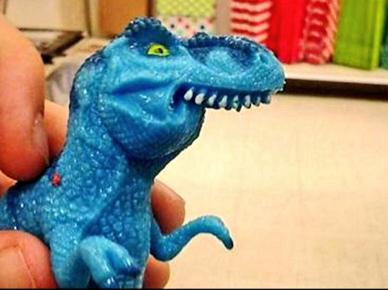 40andhott's tweet photo. @Casigoleador__ FAFAFA

Pero siempre que la digo/dicen me acuerdo de este dinosaurio y me empiezo a cargar de risa https://t.co/BzmPfUGsTm