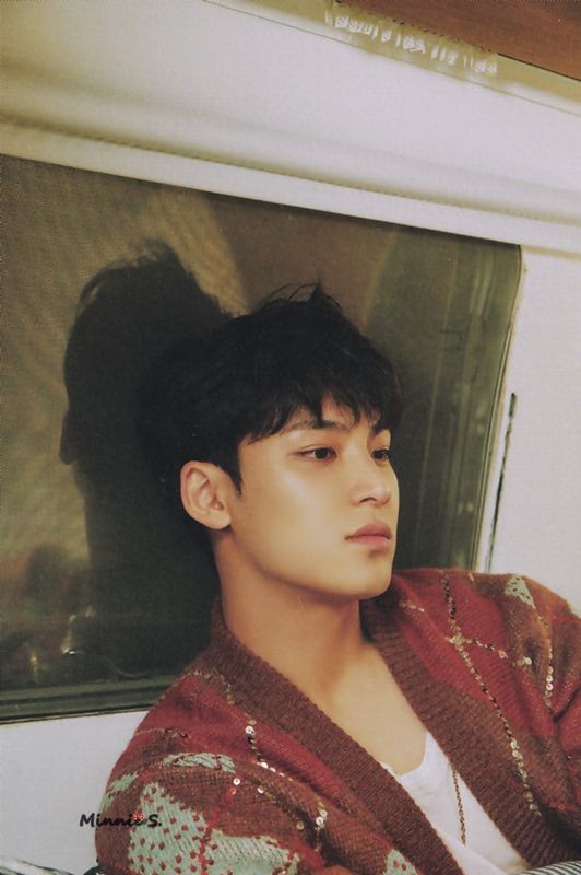kmgplanet's tweet photo. this mingyu radiates the calm &amp; warm boyfriend vibes! https://t.co/BGNN4c78cx