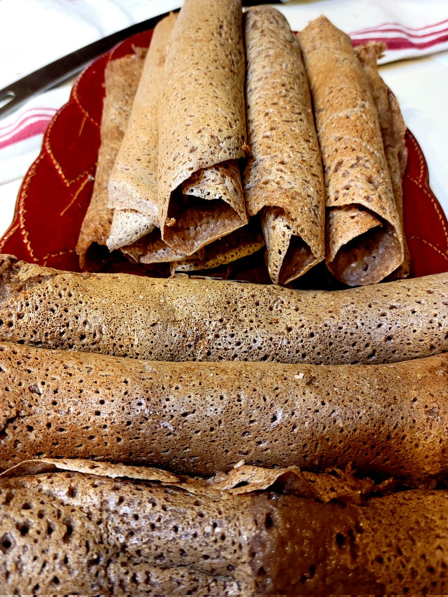 RuslanaWesterl's tweet photo. #djibouti our country #46. National dish served on injera bread. 
#cookingaroundtheworld https://t.co/DnyBX4Uykk
