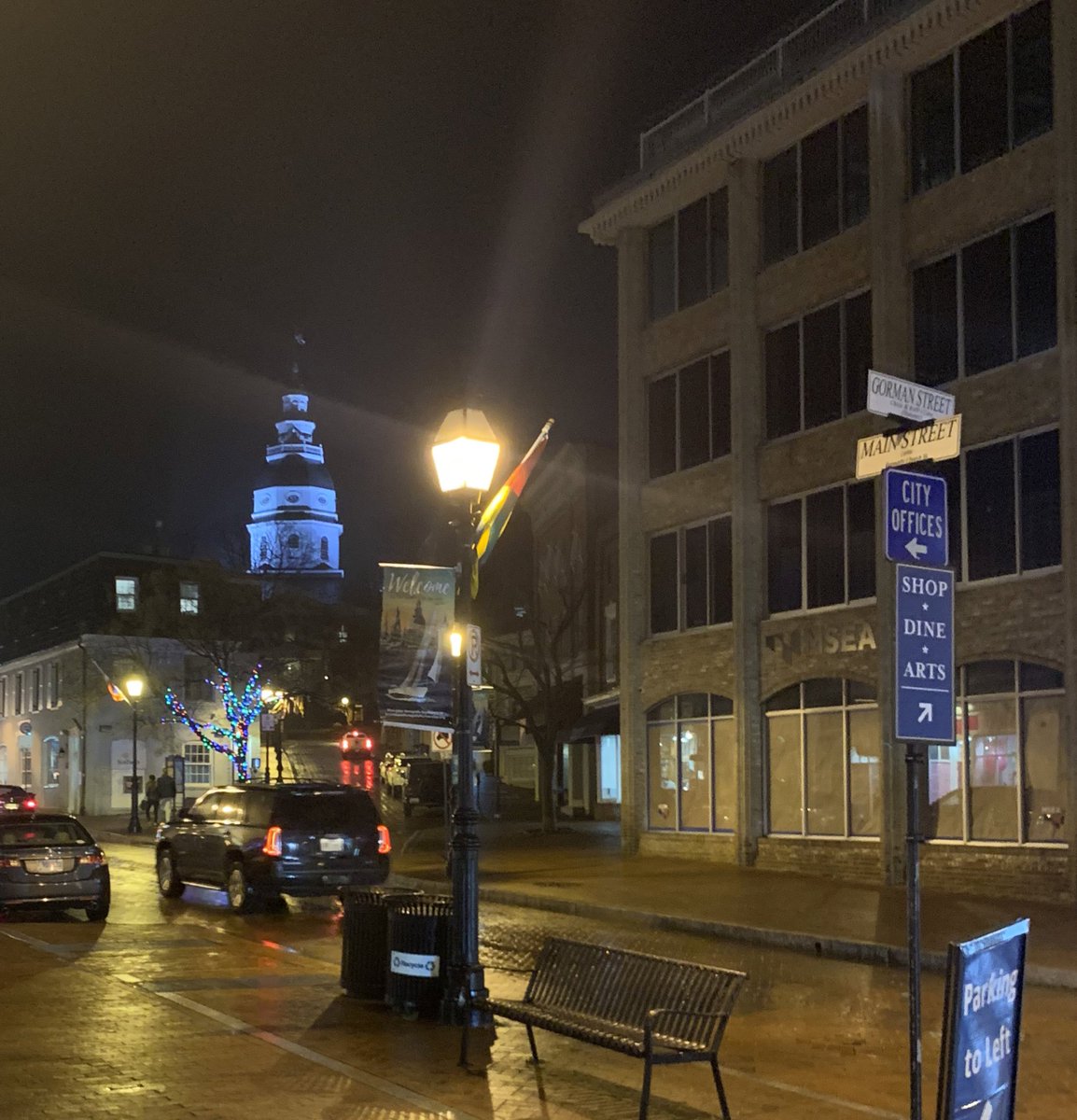 ECase19's tweet photo. Do you ever wonder what stories the cobblestone roads of Annapolis could tell? @HA_Annapolis keeps the voices of the past alive through preservation, curation and collaboration. Thank you for another incredible #teachersnightout! @SocStudiesAACPS https://t.co/n8qAWVO5IG