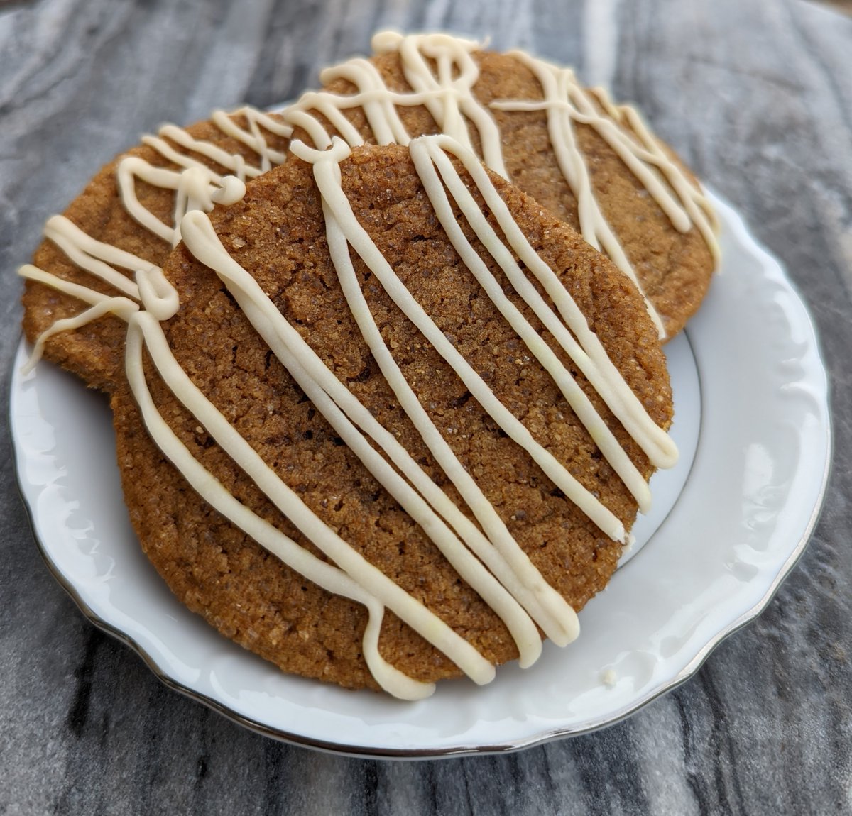 CritNoms's tweet photo. Happy Thursday everyone. LOOK AT THESE COOKIES! I love them so much. I can't wait to make them again! Please enjoy Lord Eshteross' maple ginger and turmeric cookies! Link below. #criticalrolefanart #CriticalRoleArt #CriticalRole #cookies #lordeshteross #campaign3 https://t.co/hTbdnNmUb3