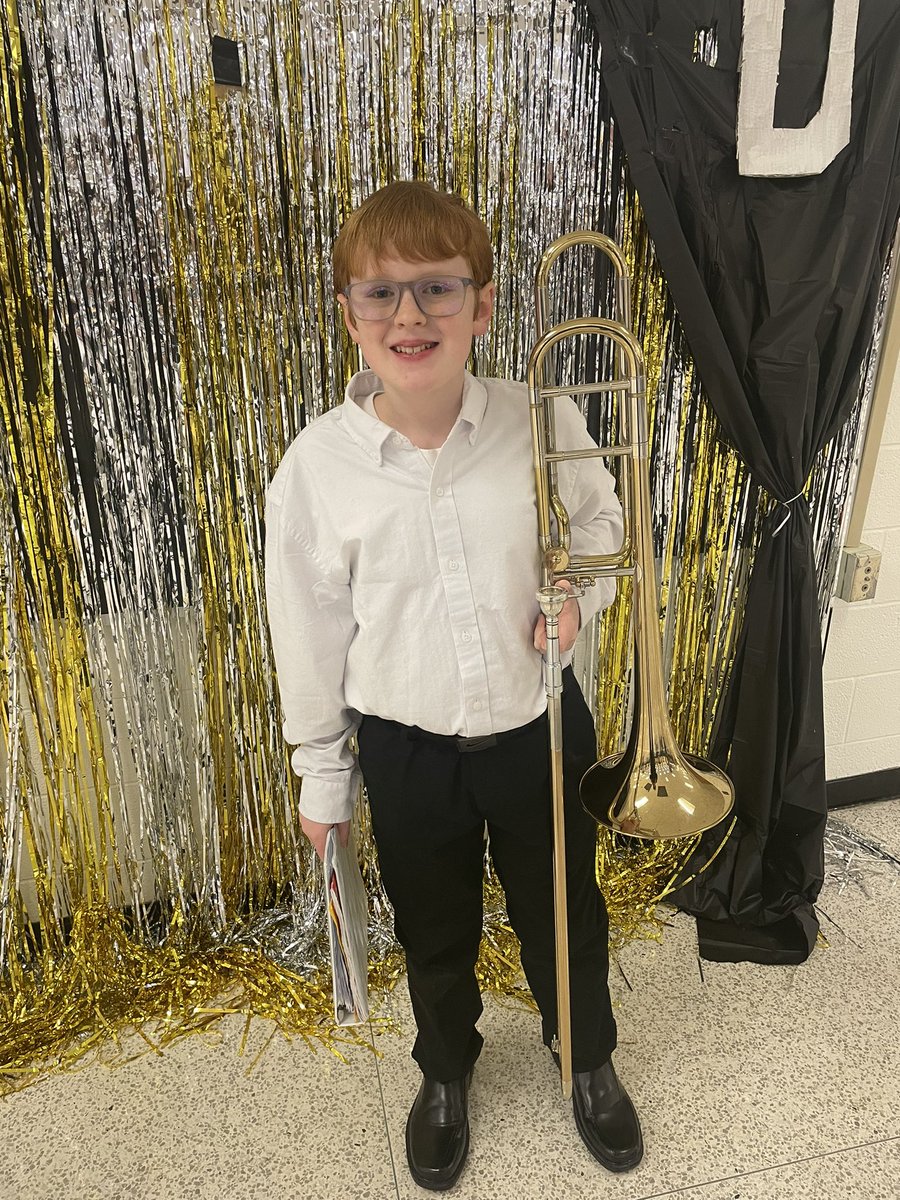 ericiporter's tweet photo. @GreatBridgeMid Band Concert 🎶 So proud of this kid and how hard he works https://t.co/KUc3SIepEW