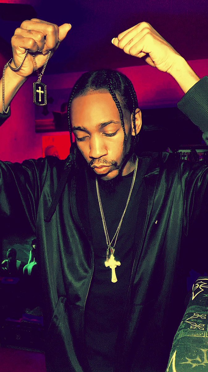 DaGridaz's tweet photo. ChristVibes ➕ #braids #CHH #MyLife #hiphop #Faithful #vibeme #JesusSaves #faithinthefuture #Inspire #JesusIsLord #FaithMakesGreat #nightlife https://t.co/8IYZx44EoC