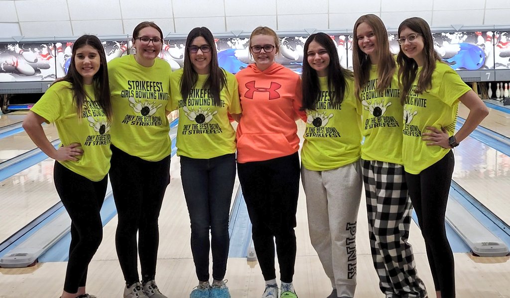 Andrew Girls Bowling (@vjagirlsbowling) on Twitter photo Nothing like a little neon to brighten the day!
Mentally challenging with lane changes and completely different amounts of oil on the lanes...yes that matters!
Let's Go Bolts!! You Got This!
<a href="/vjabolts/">Andrew Athletics</a>
<a href="/AndrewHS_d230/">Victor J. Andrew High School</a> Nothing like a little neon to brighten the day!
Mentally challenging with lane changes and completely different amounts of oil on the lanes...yes that matters!
Let's Go Bolts!! You Got This!
<a href="/vjabolts/">Andrew Athletics</a>
<a href="/AndrewHS_d230/">Victor J. Andrew High School</a>