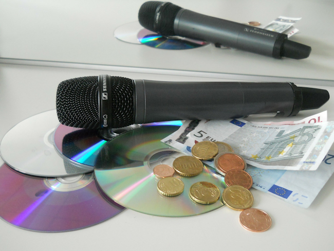 Auch bei #Musik auf Vereinsfesten oder im #Vereinsheim handelt es sich um das Abspielen von urheberrechtlich geschützten Werken. Musikschaffende müssen für ihre Arbeit bezahlt werden. Diese werden durch die #GEMA mit Hilfe von Gebühren vertreten. Mehr...
vereinsmeier.online/gema-und-verei…