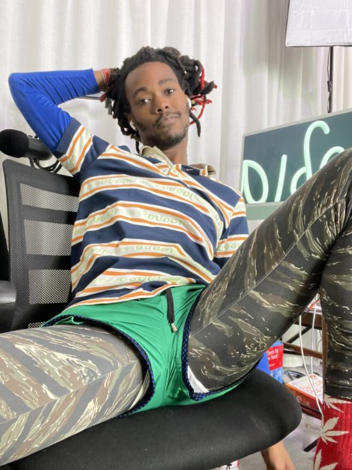 Yo Yo Yo https://t.co/S0L3OOOZVf