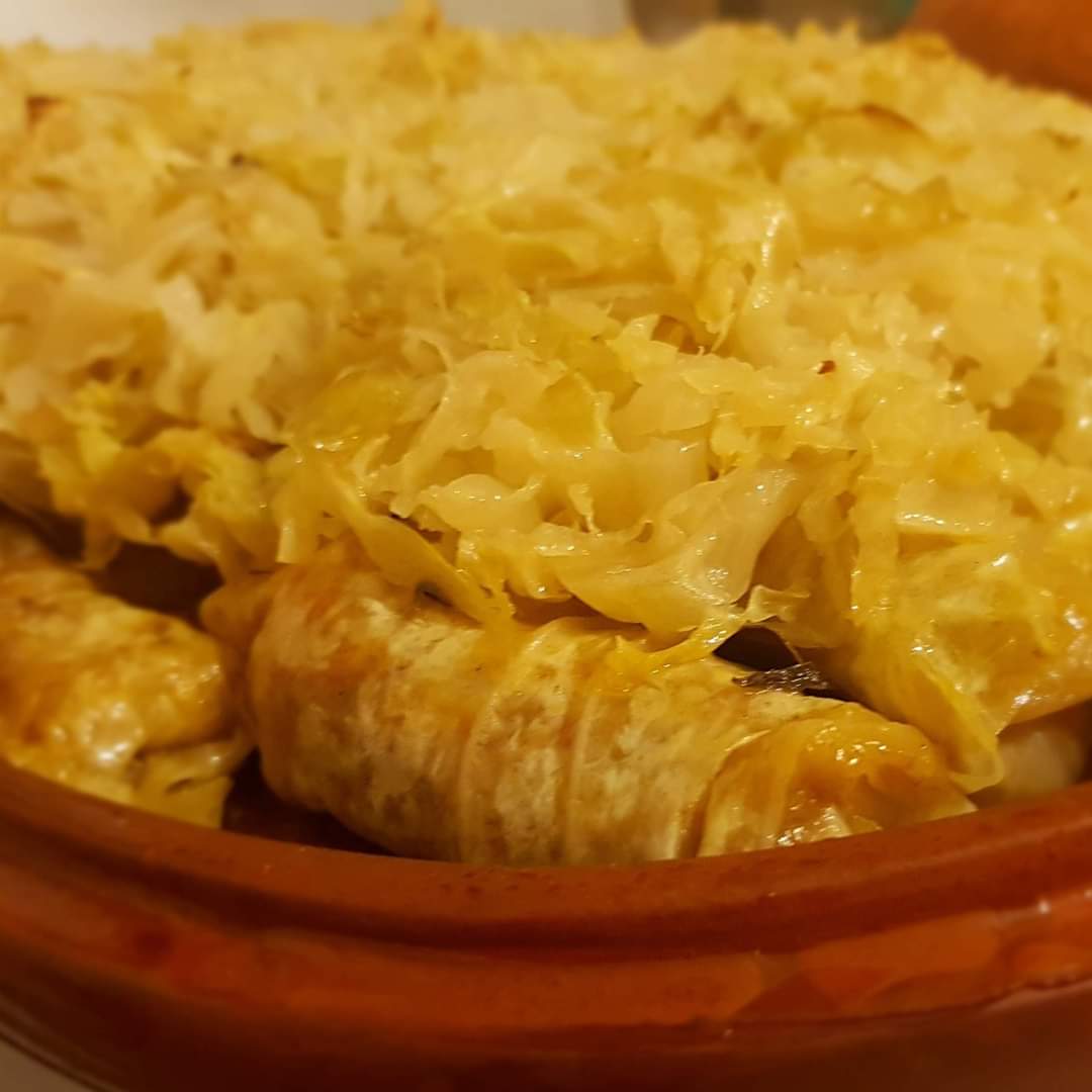 hateggeoparc's tweet photo. Is there anyone who has visited the Geopark and doesn't know what the meat rolls (sarmale) are? 
The most well-known ones are those with meat, but there are also for diet food.
#hateggeopark , #UniBuc #UNESCOGlobalGeopark #EGNetwork , #sarmale #meatrolls #cornflour #dietfood https://t.co/TcM6UjlMff