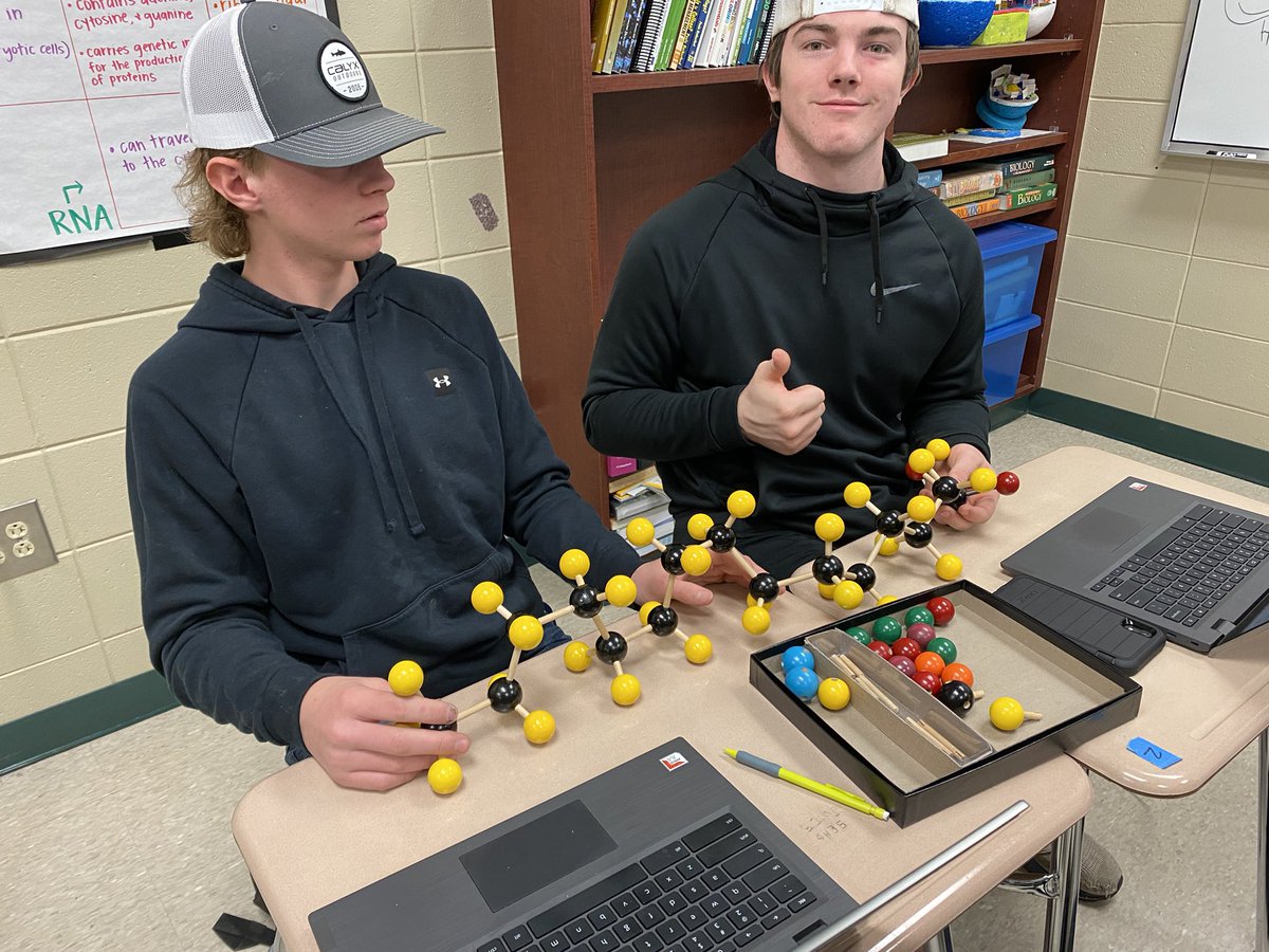 AmandaFoster76's tweet photo. Y’all… I got to teach science this week AND we built #monomers @Easley_High ! I have sooo enjoyed this year being a part of the #greenwave family. I have learned so much about teaching, flexibility, and the beauty of this school! 💚💚💚 #biowave https://t.co/ZEgQz6bsTA