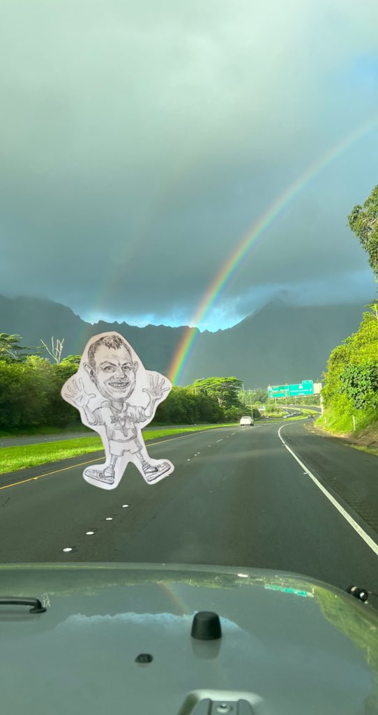 abischmitt15's tweet photo. enjoying our last day in Hawaii. #turnertoursvp @RobardsVPHS https://t.co/qC0ef2fm8N
