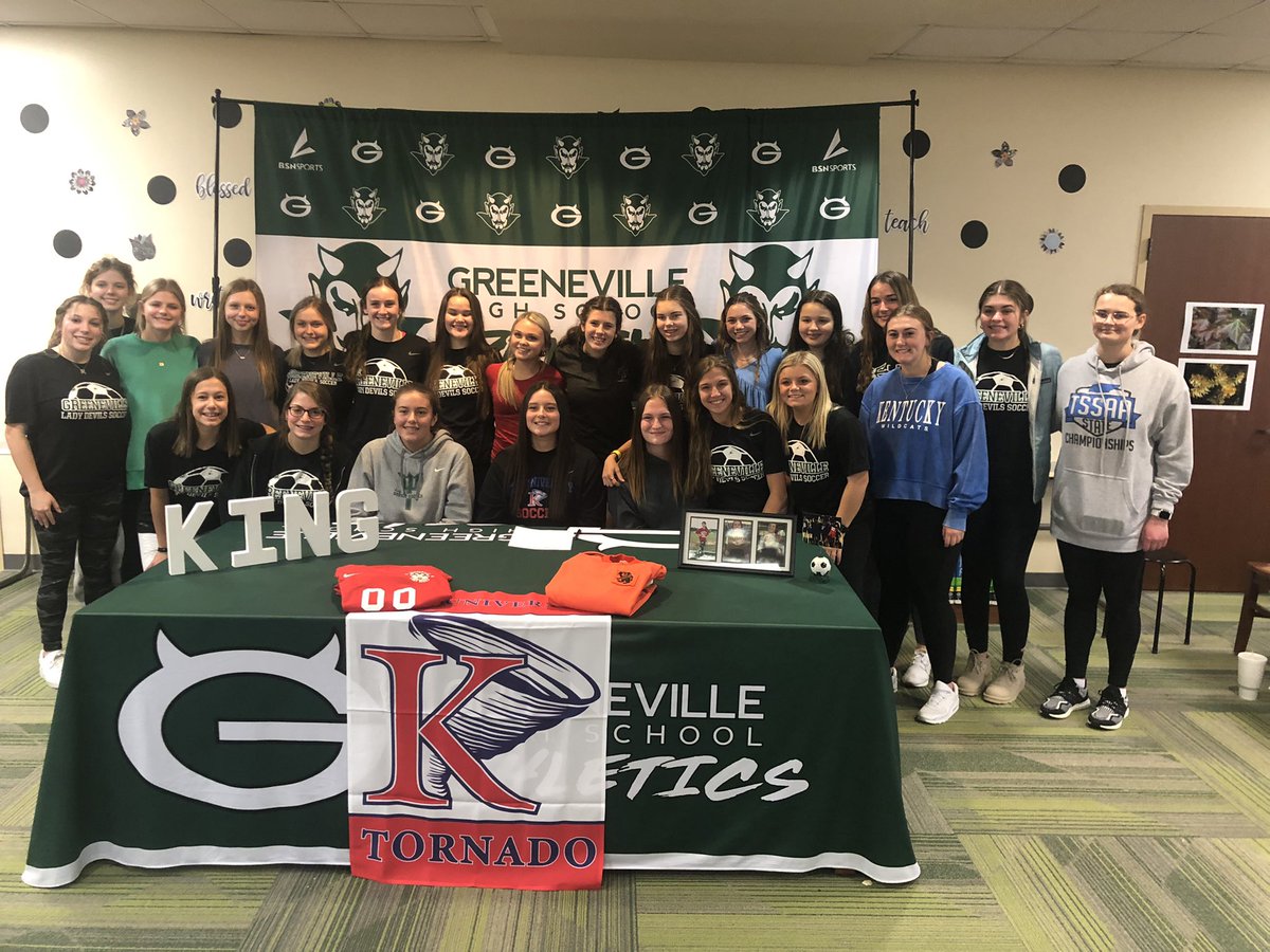 Congratulations to Mikayla Weems who will be continuing her education and soccer career at King University next year!  We are thankful for all of you contributions to the Lady Devil program the past 4 seasons!