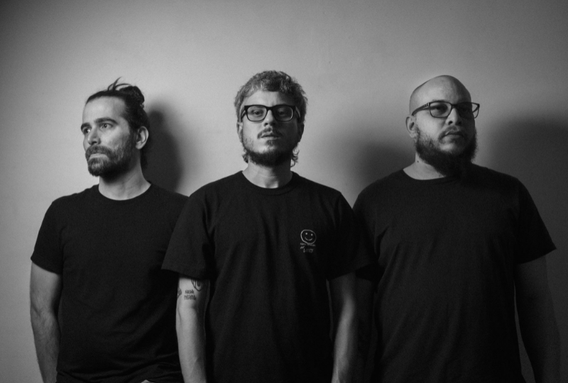 os cariocas da <a href="/menoresatos/">menores atos</a> seguem lançando uma a uma as musicas do EP Lúmen soltaram agora a faixa 3 "Aquário" open.spotify.com/album/7yxxEZGc…