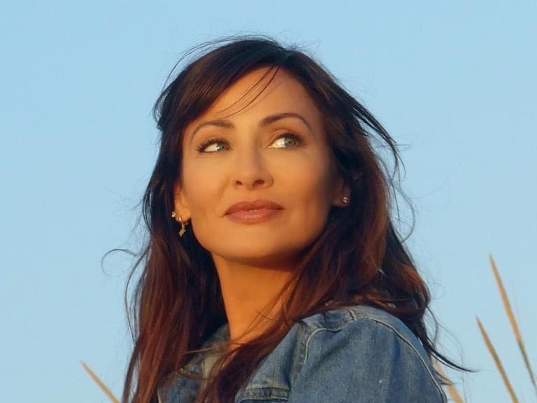 Today singer Natalie Imbruglia turns 47!  Happy Birthday! 