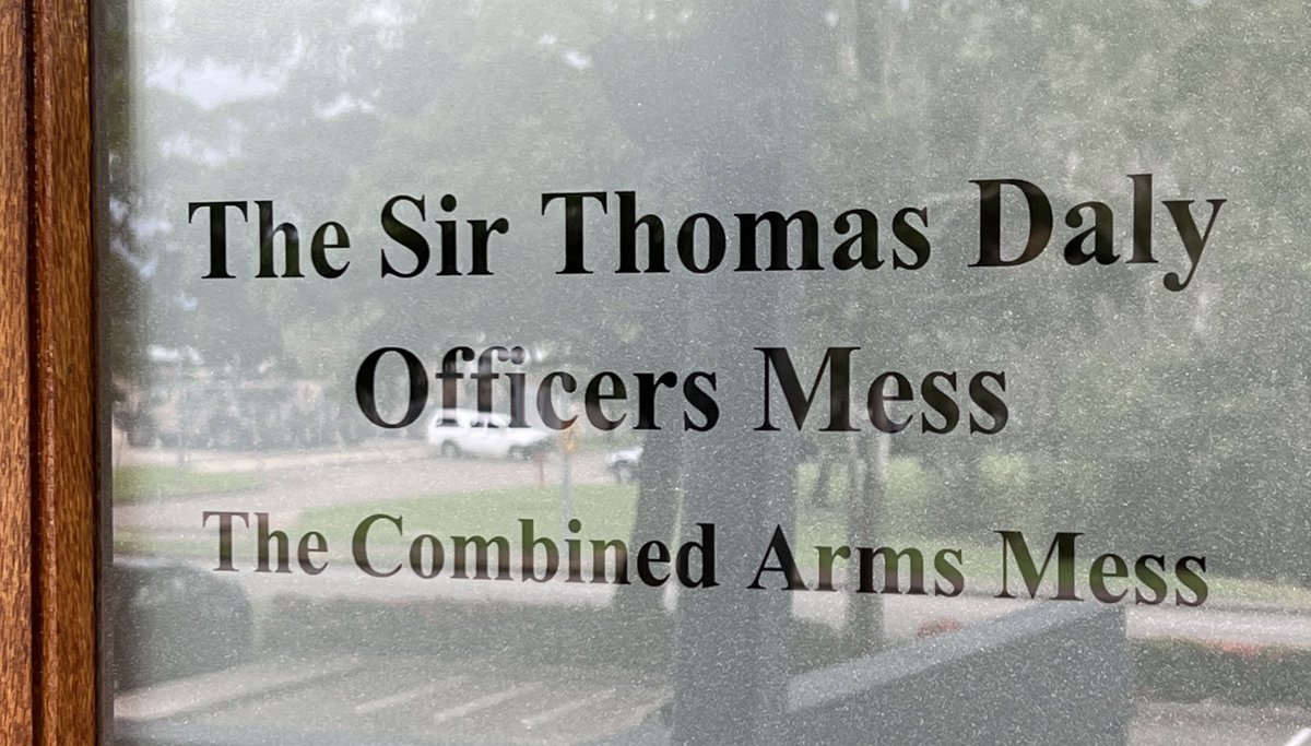 The Chesterfield Colonel tweet media