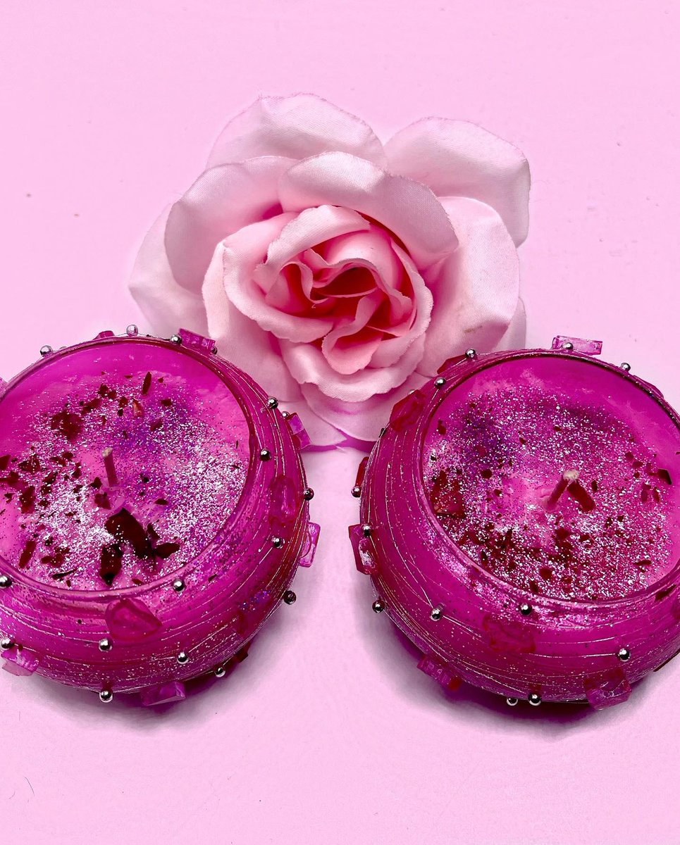 MysticxLipstick's tweet image. Get your Valentine’s Day Candles now!! Customers are already seeing success in love with our new line!! Get yours at the link 🔥🔥🔥🔥🔥🔥🔥 richgirlmagic.com/shop-all?page=4