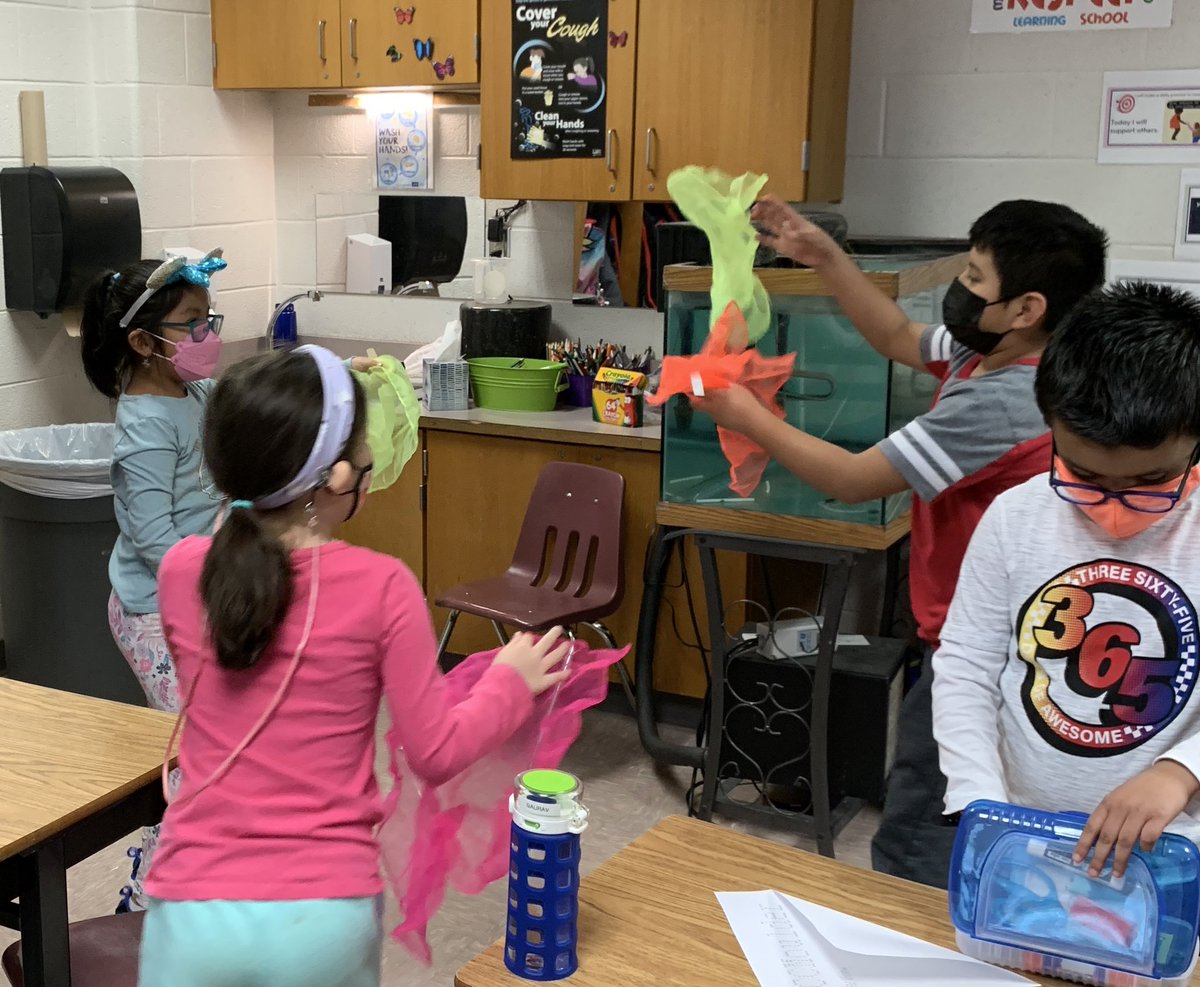 Mrs. Moulder tweet media