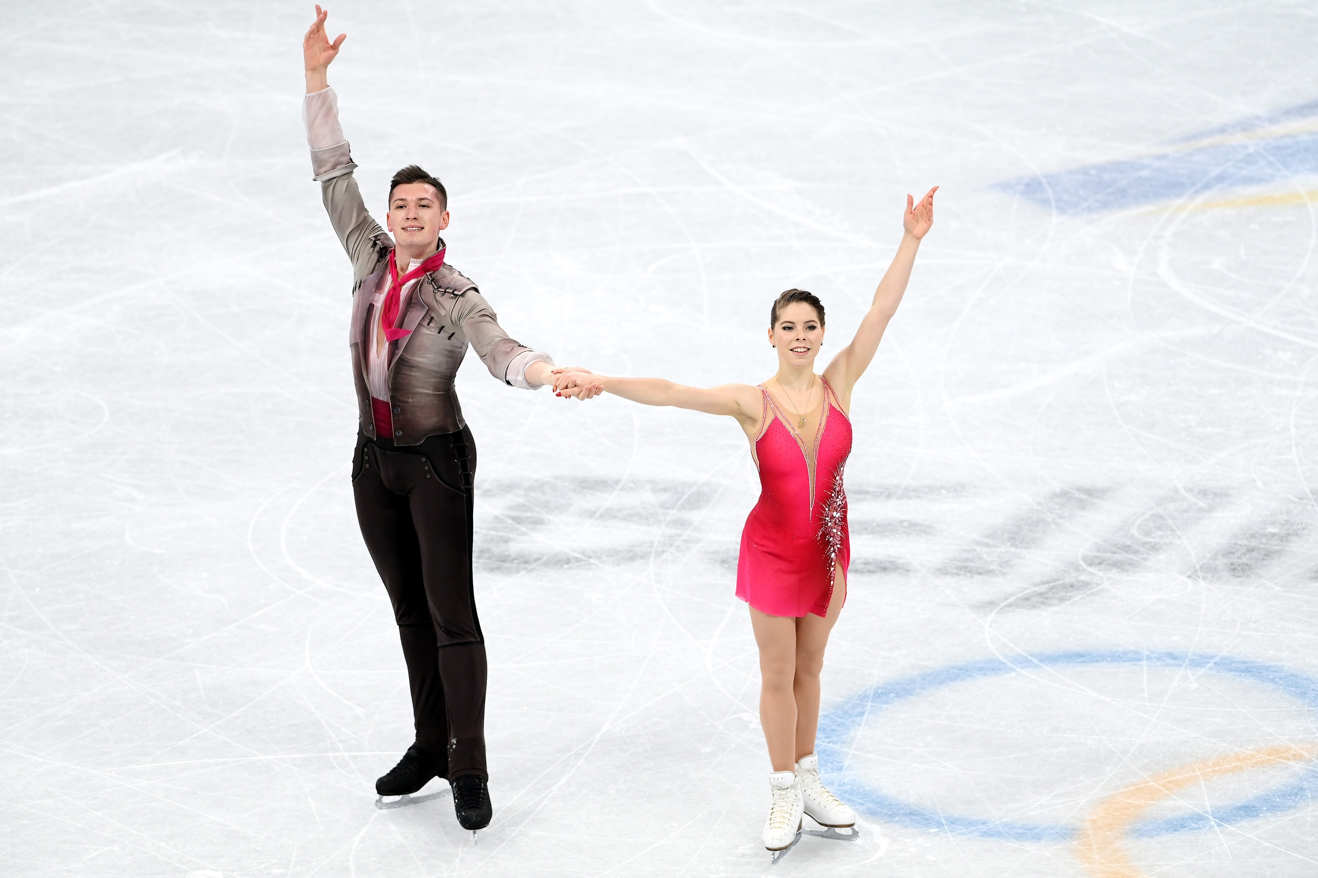 Анастасия мишина и александр галлямов. Мишина галлямов чемпионат европы 2022. Выступление пары фигурное. Евгения тарасова 2022. Степанова букин чемпионат россии 2021.