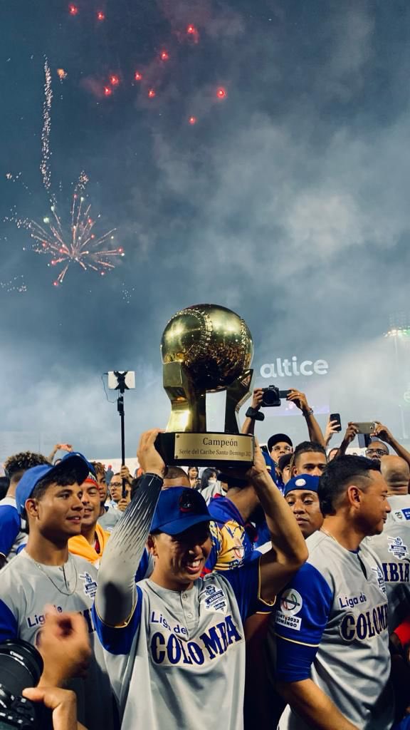 beisboldecaribe's tweet photo. Próxima parada del trofeo: Barranquilla, Colombia. 🏆 

#SerieDelCaribe2022 https://t.co/IDjBDdmSRN