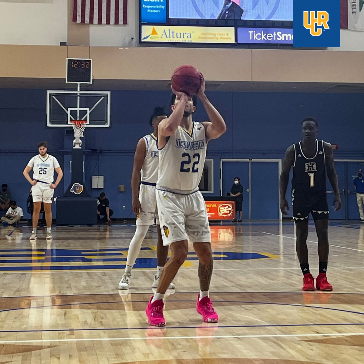 UCR Men's Basketball tweet media