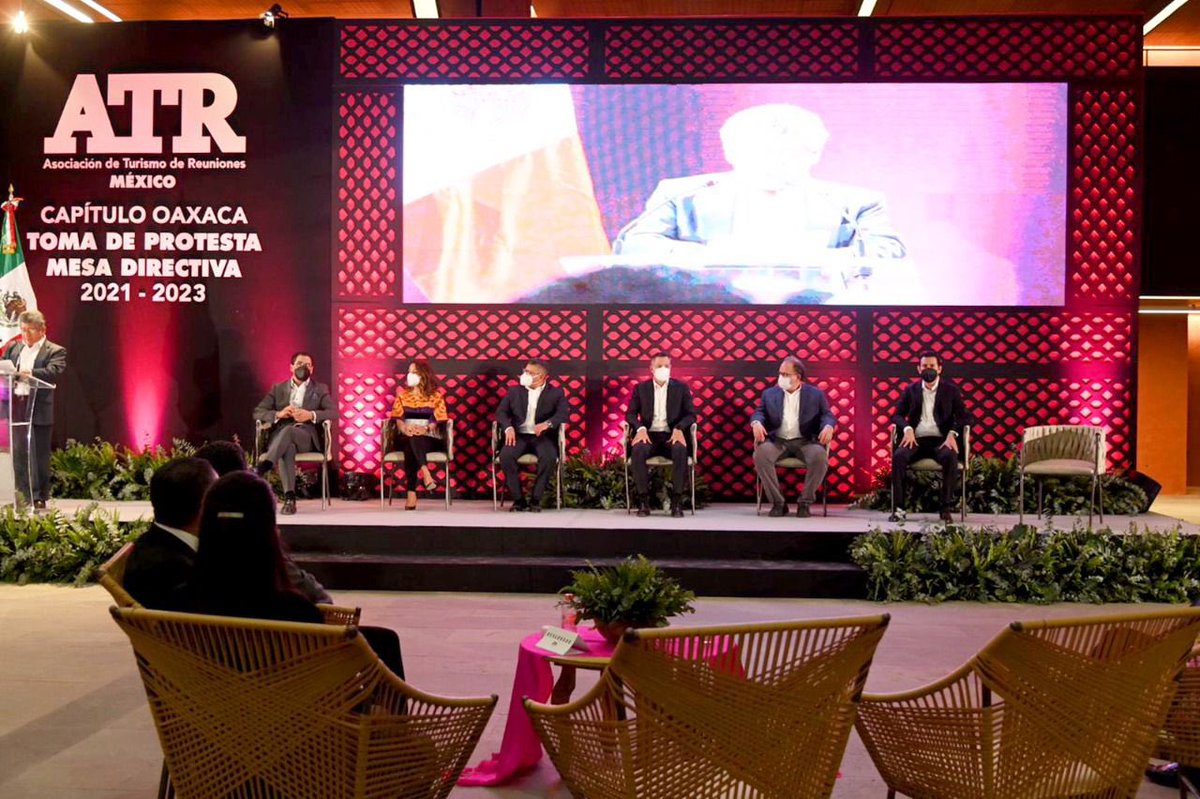 La pandemia trajo enormes retos, pero redoblamos esfuerzos junto a todos los sectores relacionados con la actividad turística, por eso, es un gusto celebrar la toma de Protesta de la Mesa Directiva 2021 - 2023 de la Asociación de Turismo de Reuniones Capítulo Oaxaca.