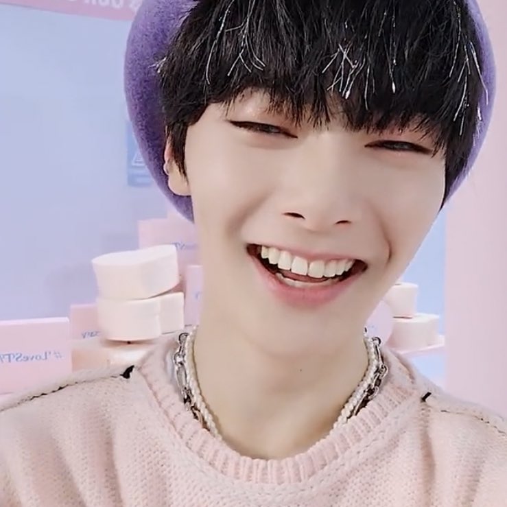 pretty boy ☹️
#I_N #아이엔 #StrayKids #스트레이키즈