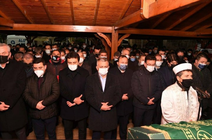 GKGulacar's tweet photo. Ağabeyimiz Antalya milletvekili Sn. Mustafa Köse'nin amcası Mehmet Köse'yi ebediyete uğurladık. Merhuma Allah'tan rahmet, yakınlarına sabır diliyorum. Rabbim mekanını cennet eylesin. https://t.co/OzcJt8cDi4