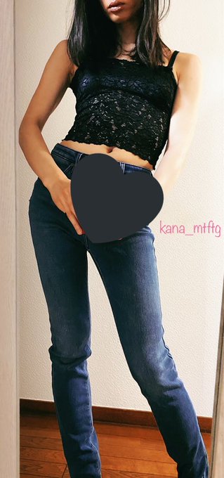 冬服は男っぽい体型隠せて良いけど
夏服女装の方が個人的に好きなので
年中20℃くらいになって欲しい 