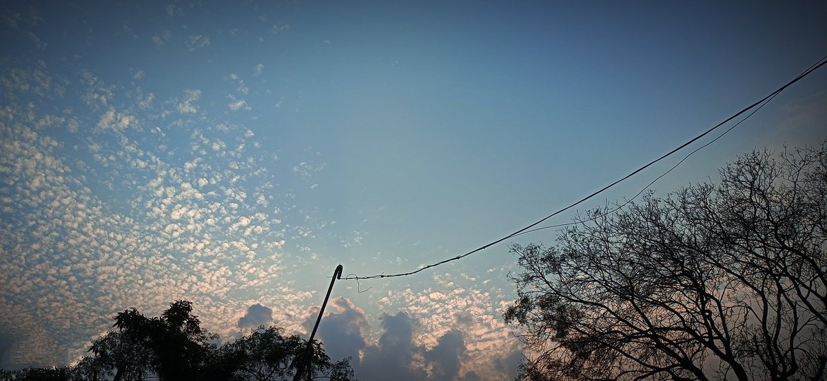 SanandaKu's tweet photo. Mother nature doesn't need a filter❤️ https://t.co/SNU7HnhCDH